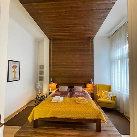 Amber Pearl Apartment 2 Rooms And 2 Bathrooms At Kalvin Square Boedapest Buitenkant foto