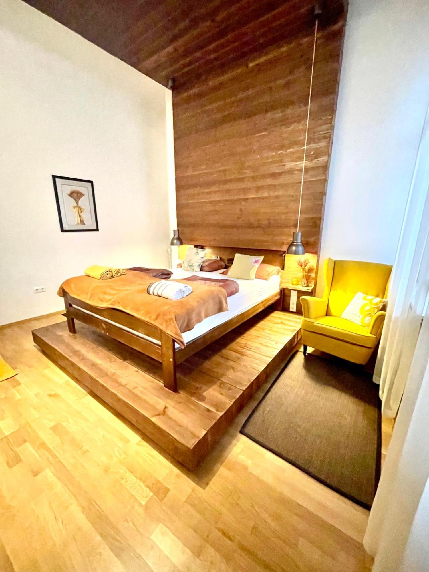 Amber Pearl Apartment 2 Rooms And 2 Bathrooms At Kalvin Square Boedapest Buitenkant foto