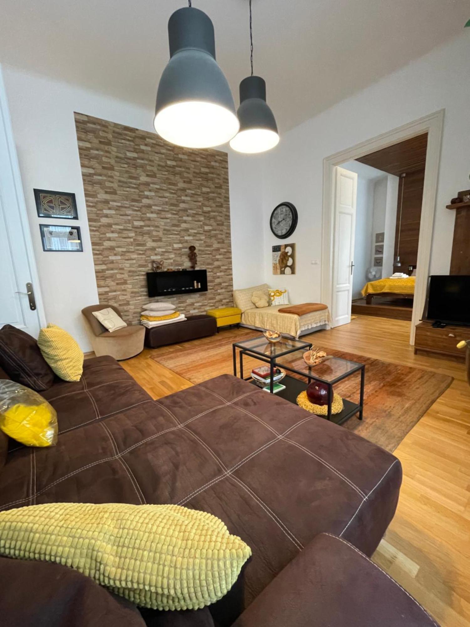 Amber Pearl Apartment 2 Rooms And 2 Bathrooms At Kalvin Square Boedapest Buitenkant foto