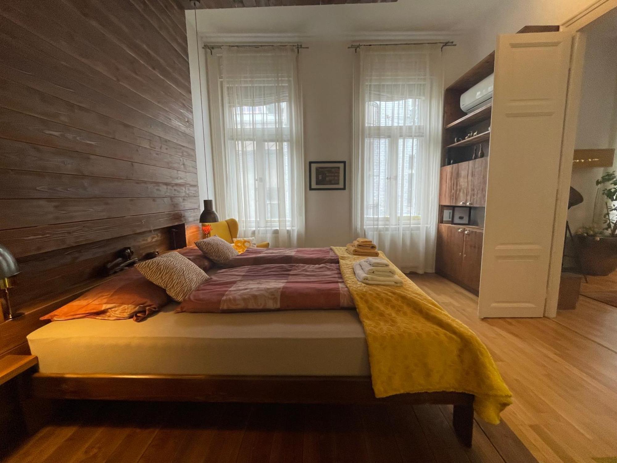 Amber Pearl Apartment 2 Rooms And 2 Bathrooms At Kalvin Square Boedapest Buitenkant foto