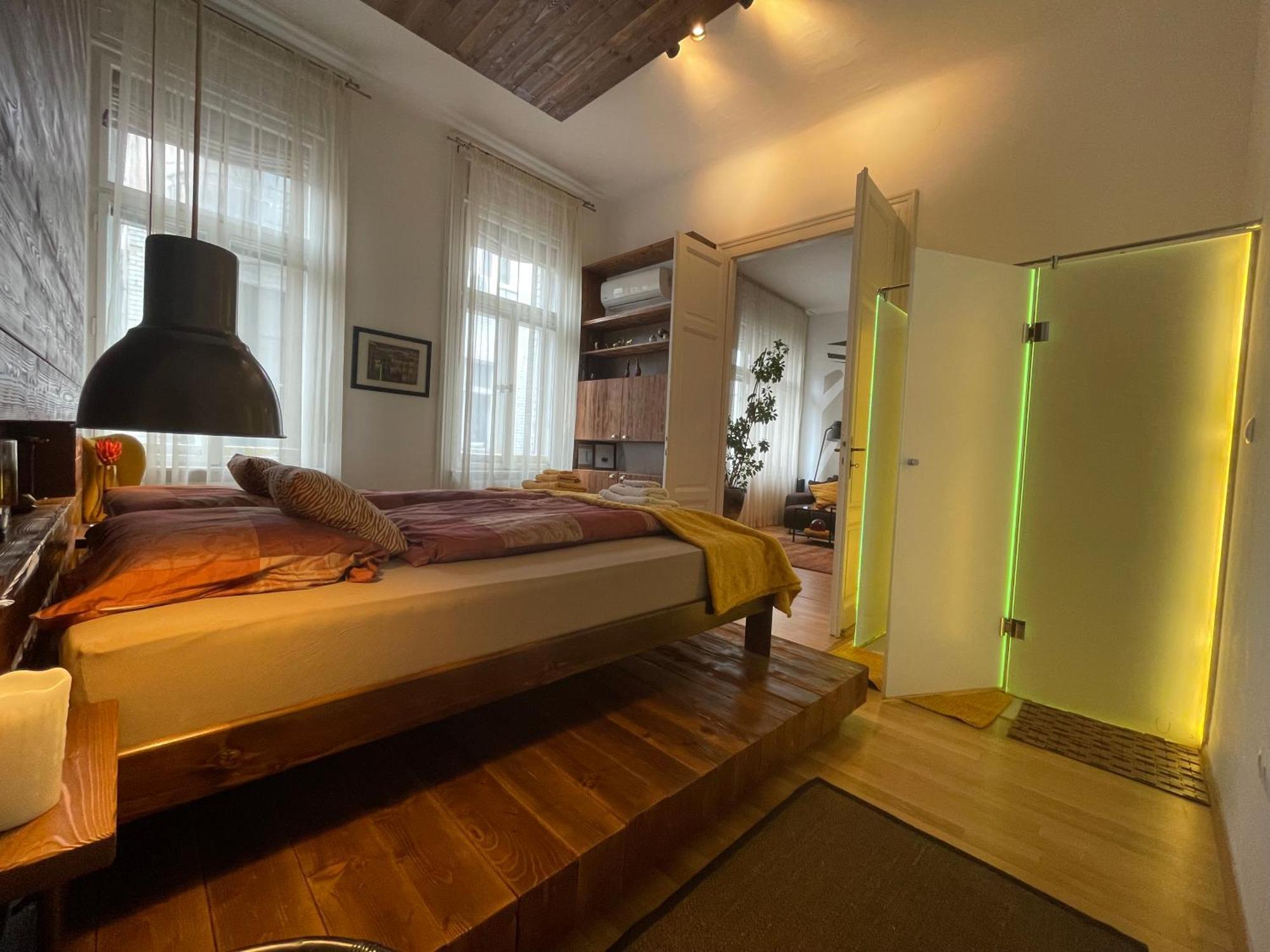 Amber Pearl Apartment 2 Rooms And 2 Bathrooms At Kalvin Square Boedapest Buitenkant foto