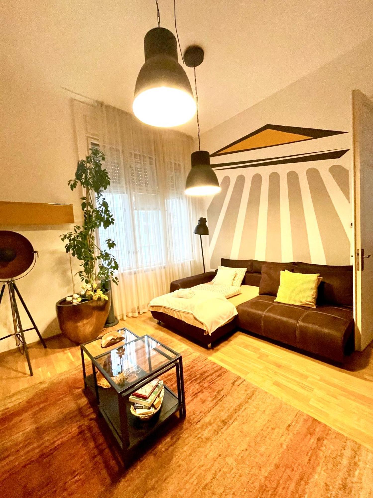 Amber Pearl Apartment 2 Rooms And 2 Bathrooms At Kalvin Square Boedapest Buitenkant foto